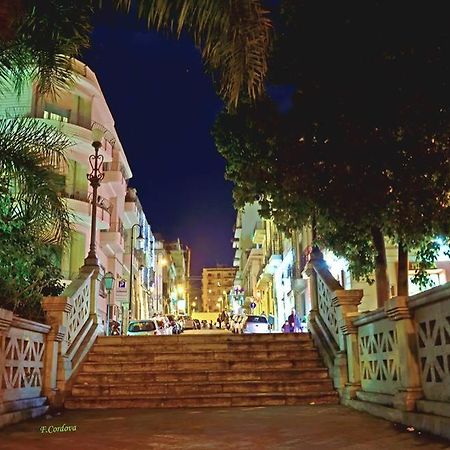 Reggio Central House Low Cost Per 4 Reggio Calabria Exterior photo