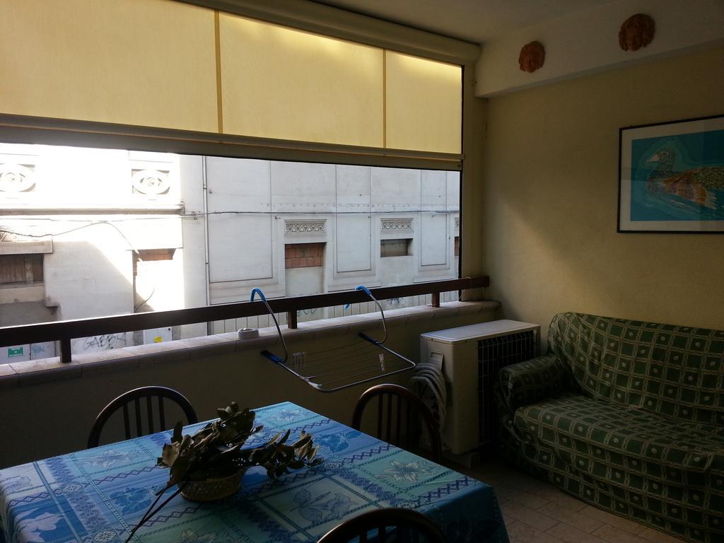 Reggio Central House Low Cost Per 4 Reggio Calabria Exterior photo